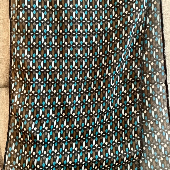 Scarves - Picture 3 of 4